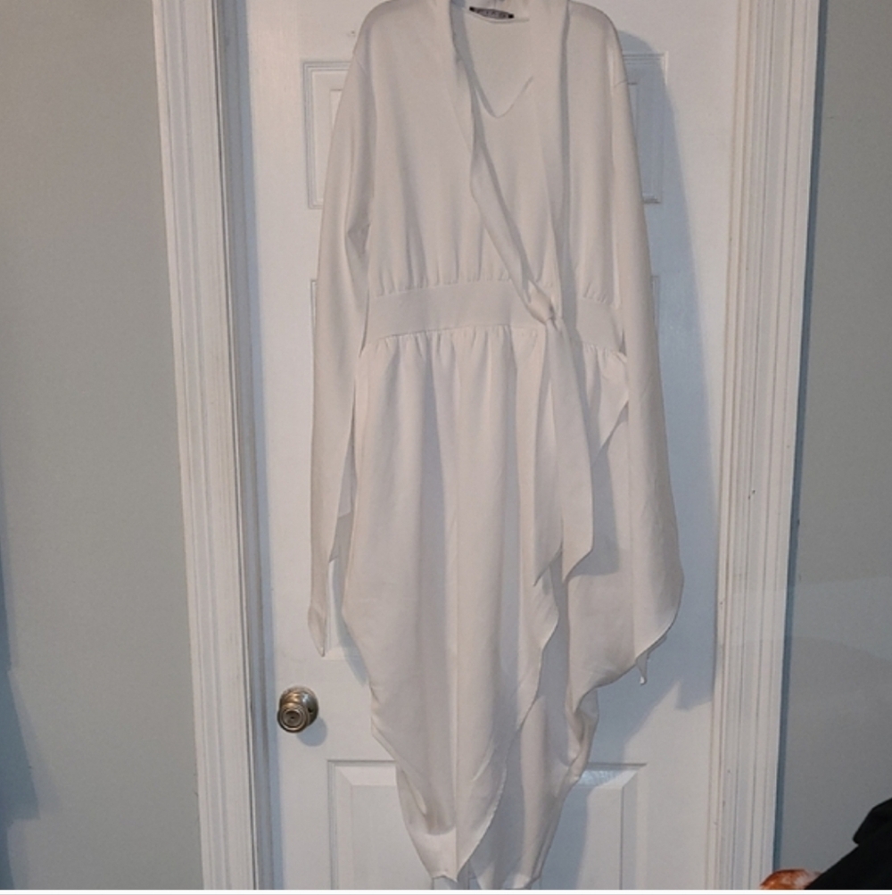 LIVD Tina Tulip Hem Pocket White Dress 1x Flowy - Picture 9 of 9